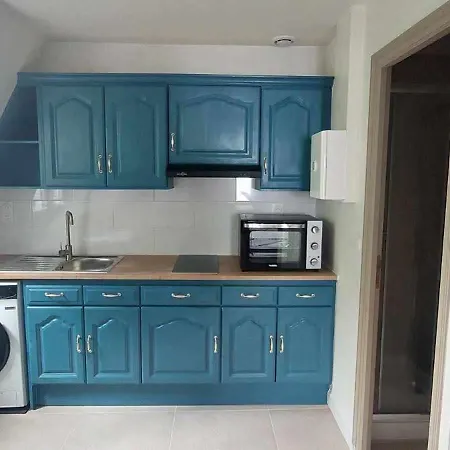 Julia - Parking Gratuit, Gare De Et St-pierre-des-corps Tgv & Parc Expo * Tours